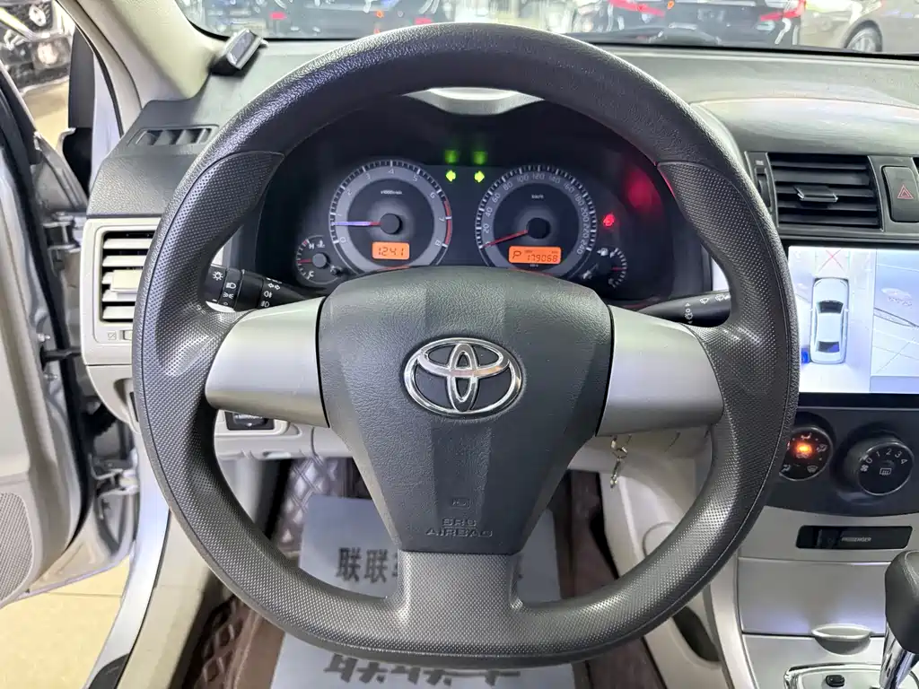 Toyota Corolla 2014 — фото 10
