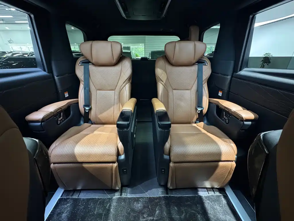Toyota Vellfire 2023 — фото 19