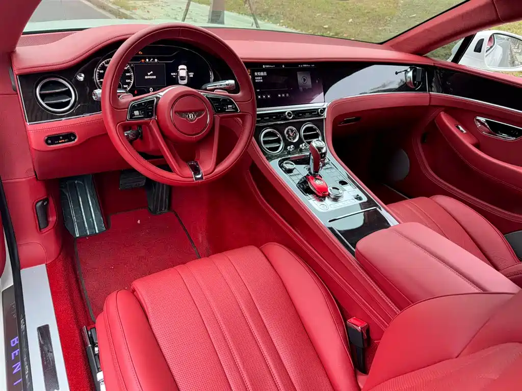 Bentley Continental 2020 — фото 2