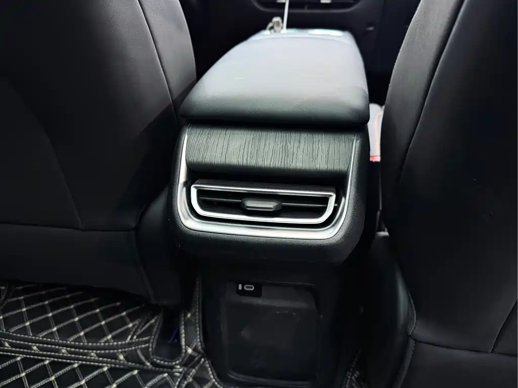 Changan CS75 PLUS 2024 — фото 15