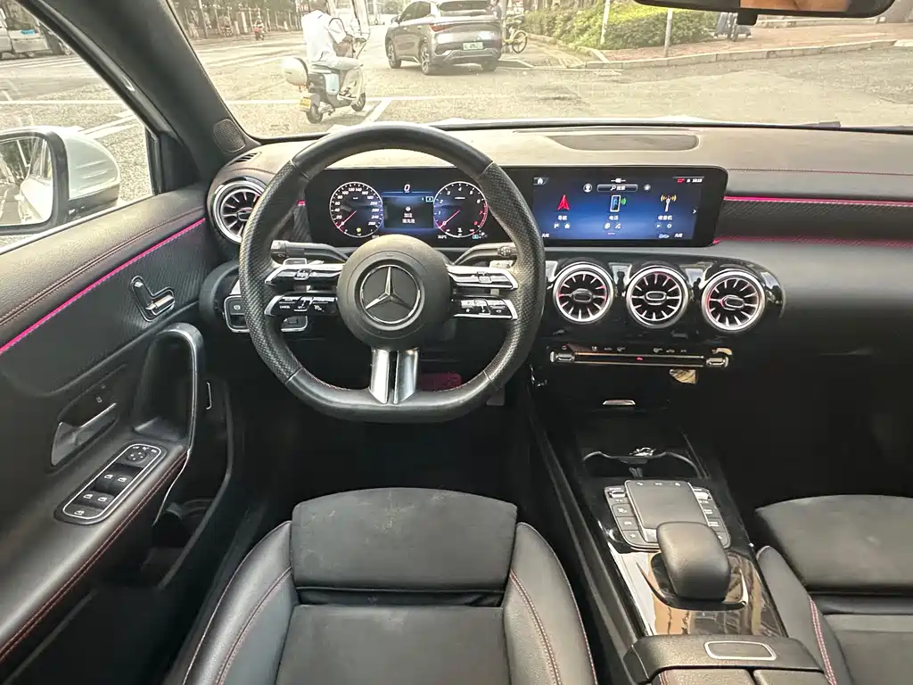 Mercedes-Benz A-Class 2024 — фото 25
