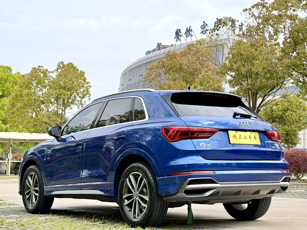 Audi Q3 2020 — фото 17