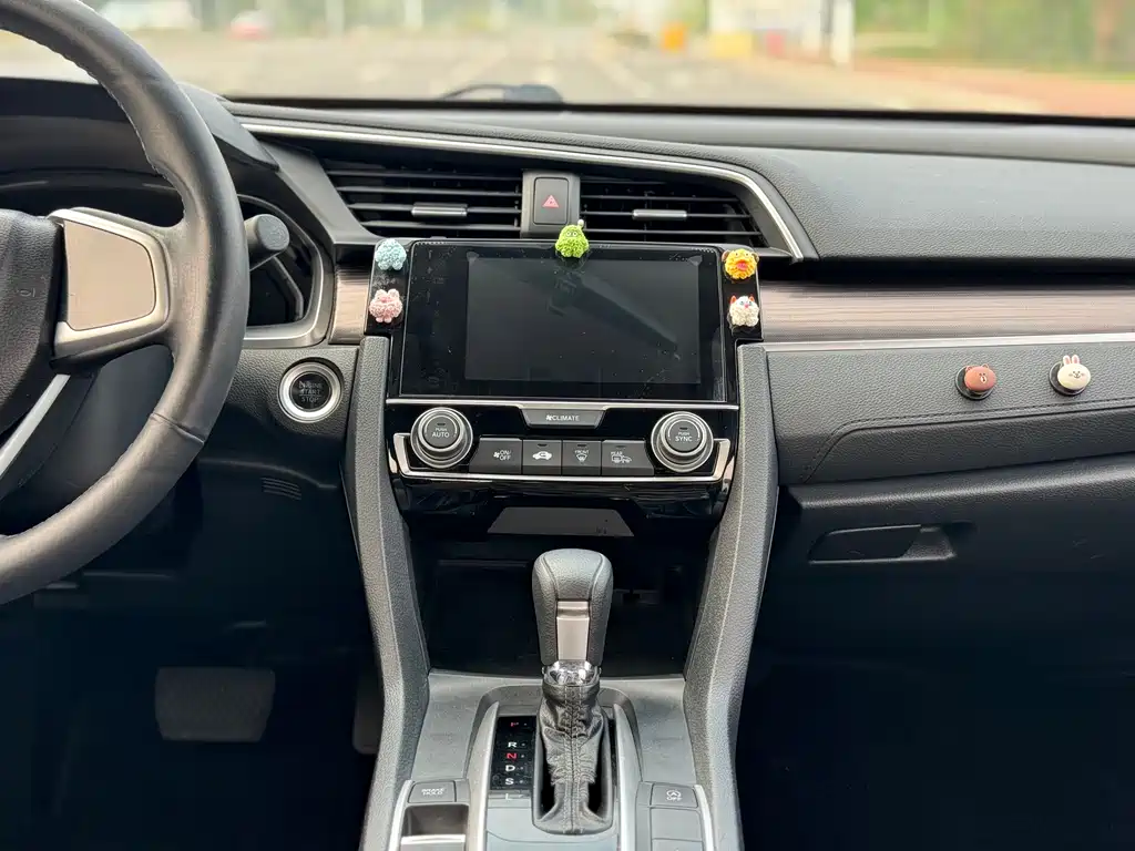 Honda Civic 2020 — фото 11