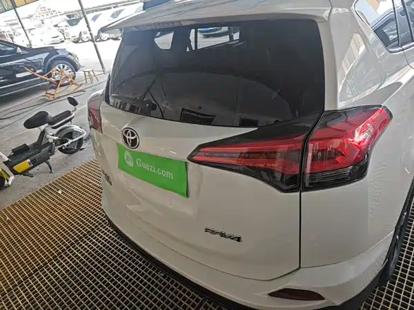 Toyota RAV4 2017