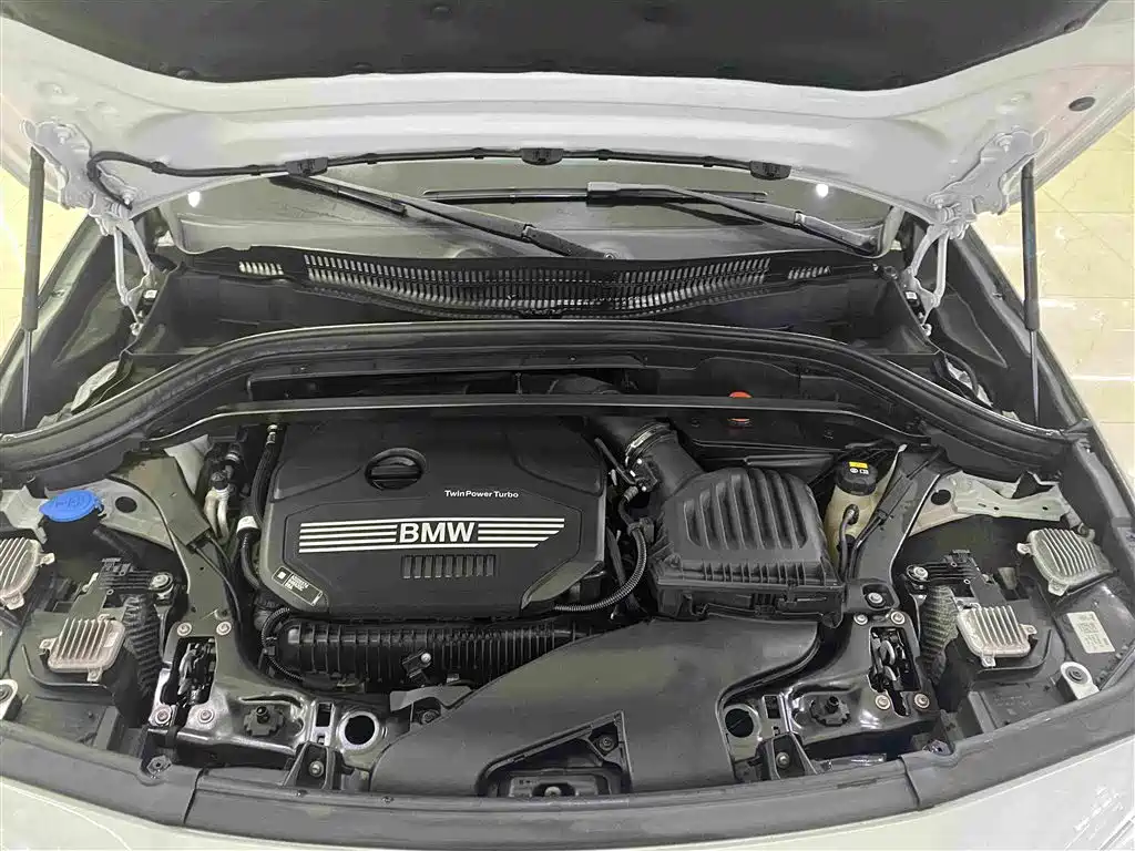 BMW X2 2022 — фото 14