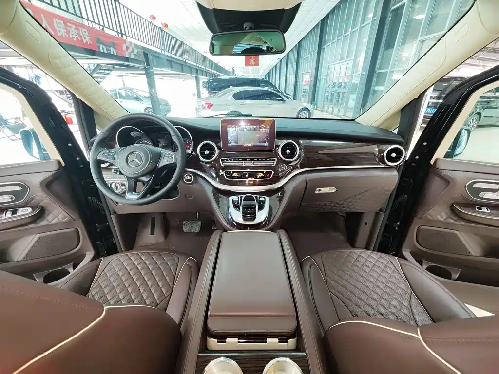 Mercedes-Benz V-Class 2018 — фото 6