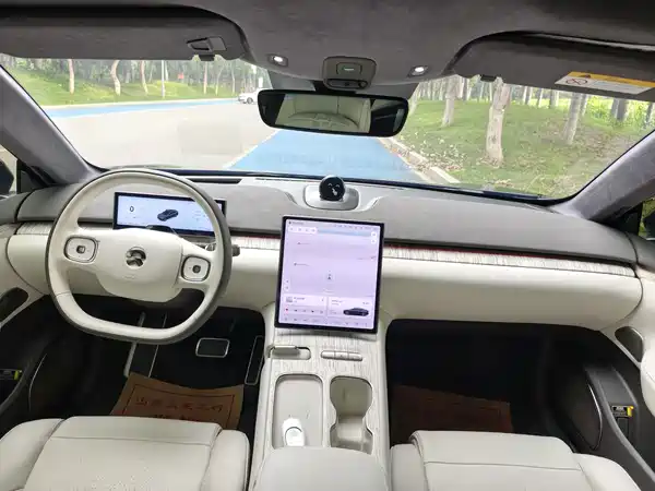 NIO ET7 2022