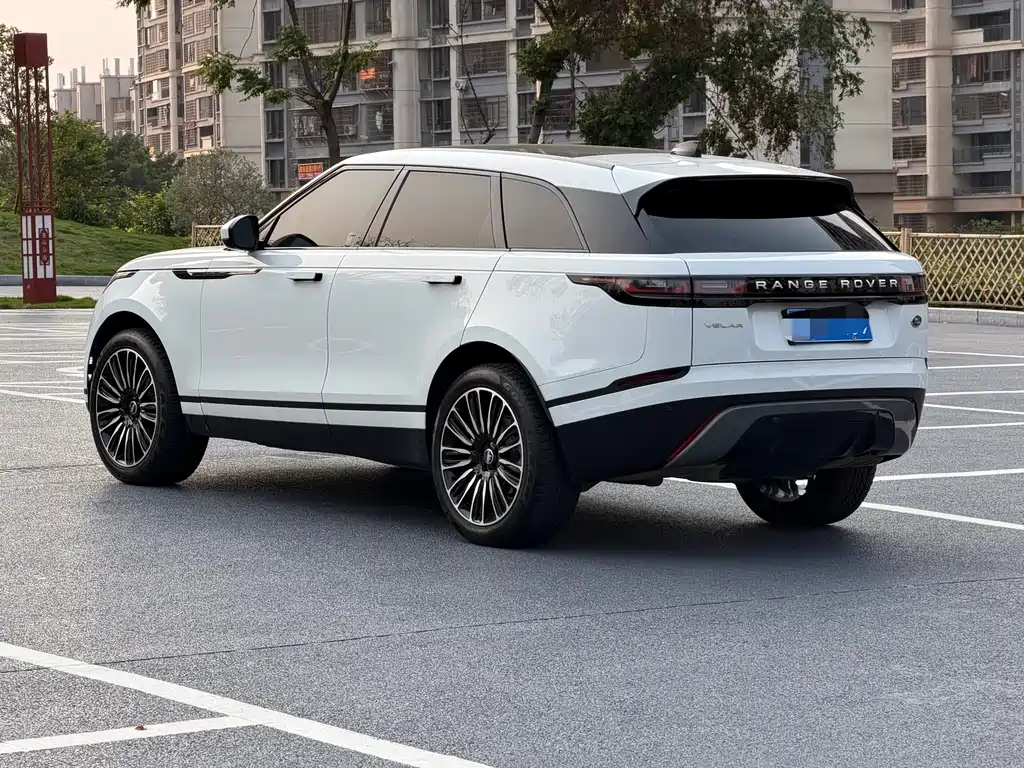 Land Rover Velar 2023 — фото 6