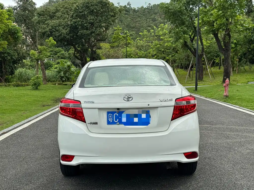 Toyota Vios 2014 — фото 8