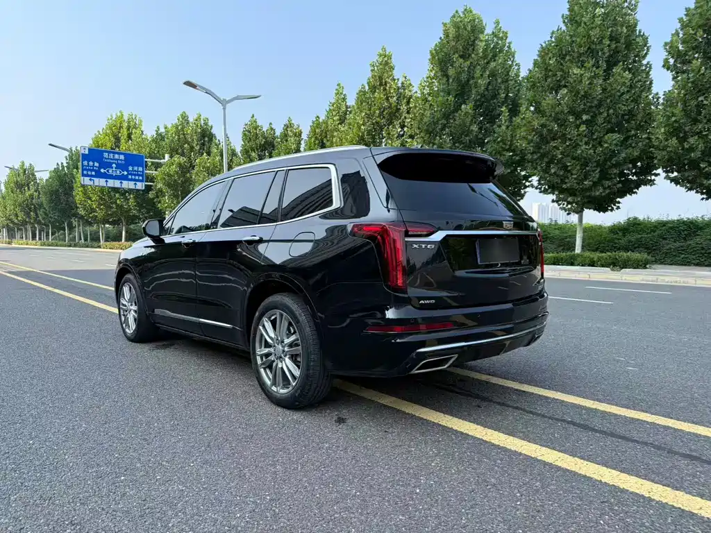 Cadillac XT6 2022 — фото 9