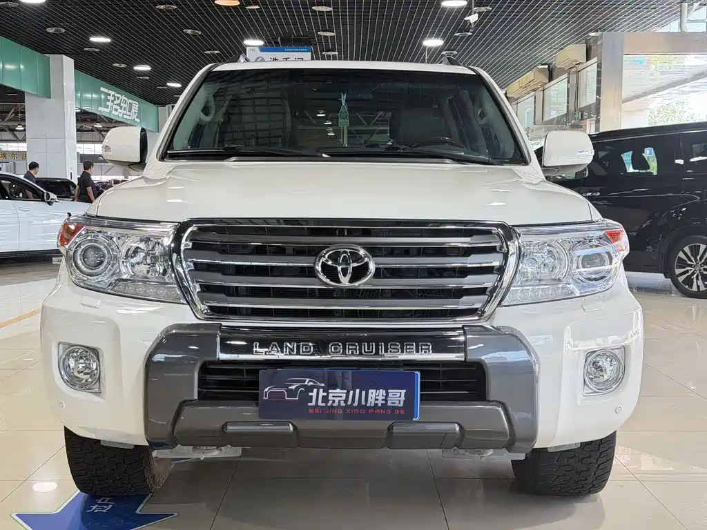 Toyota Land Cruiser 2014 — фото 2