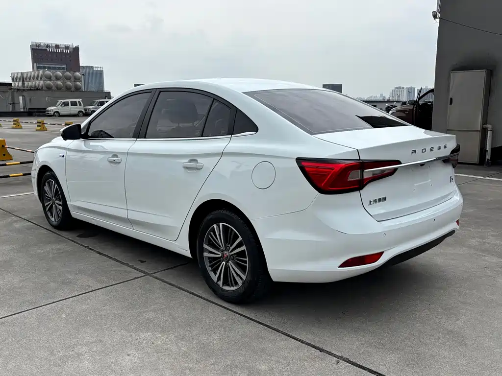 Roewe i5 2019 — фото 12