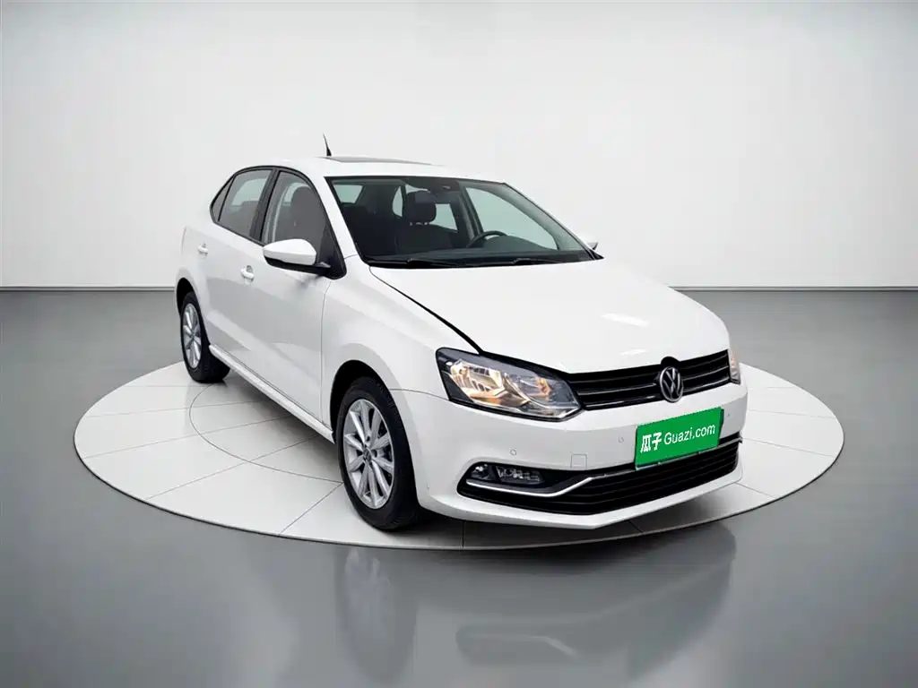 Volkswagen Polo 2015 — фото 3