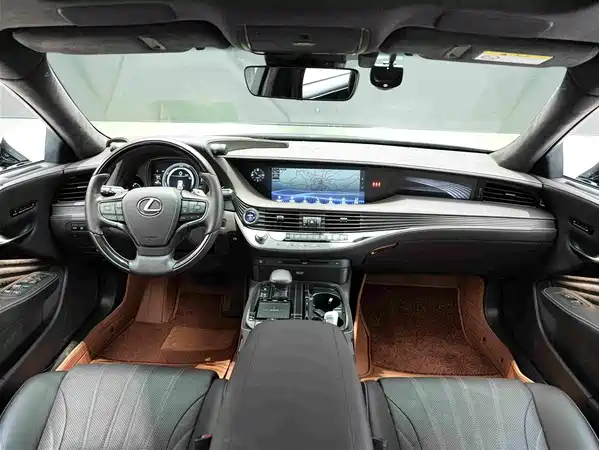 Lexus LS 2019