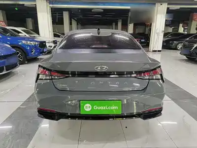 Hyundai Elantra 2022