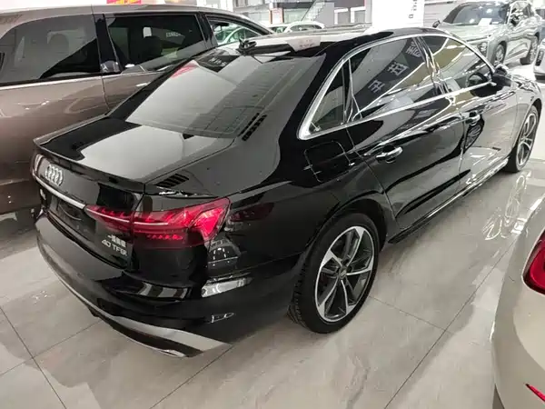 Audi A4L 2021