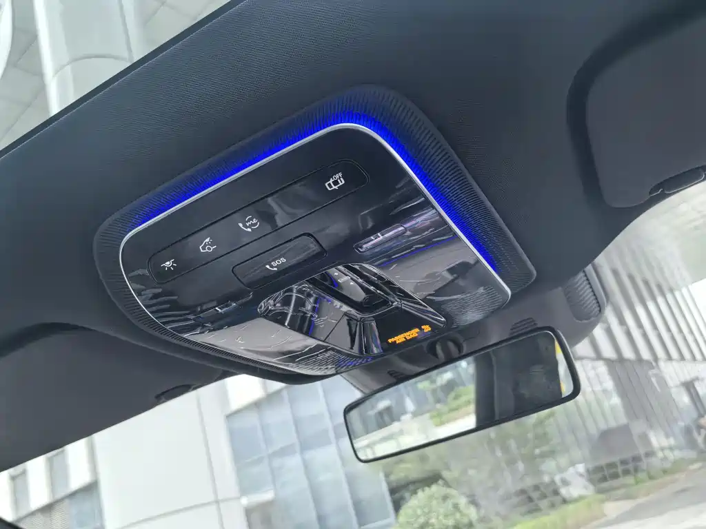 Mercedes-Benz EQE SUV 2025 — фото 20
