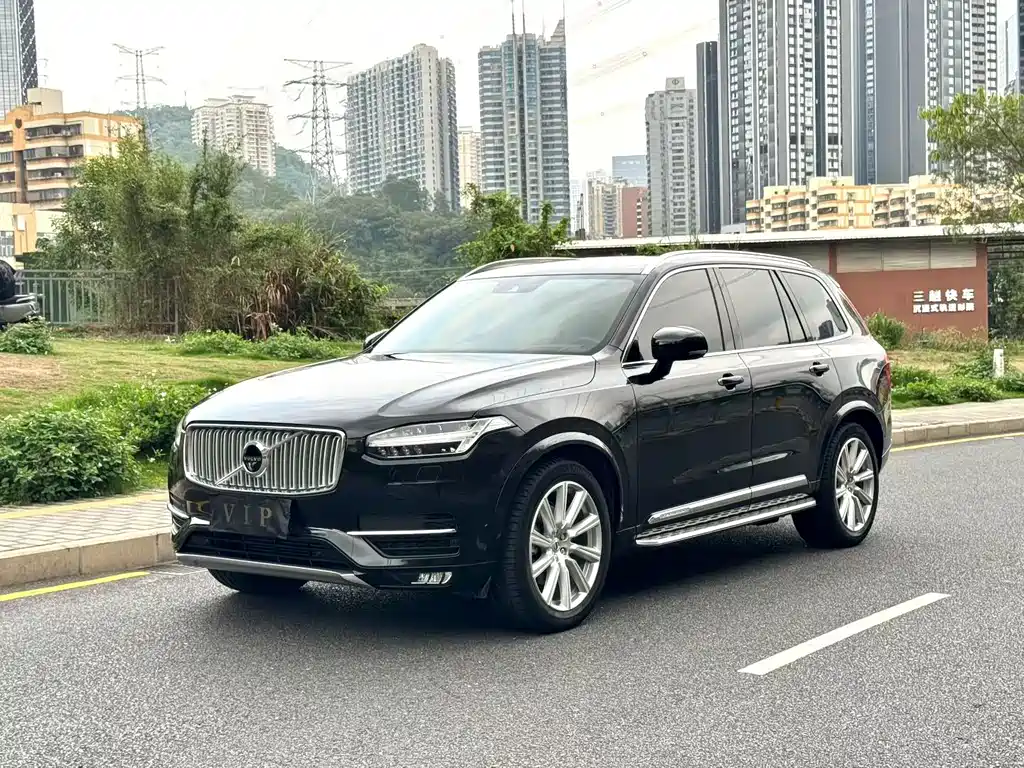 Volvo XC90 2019 — фото 1