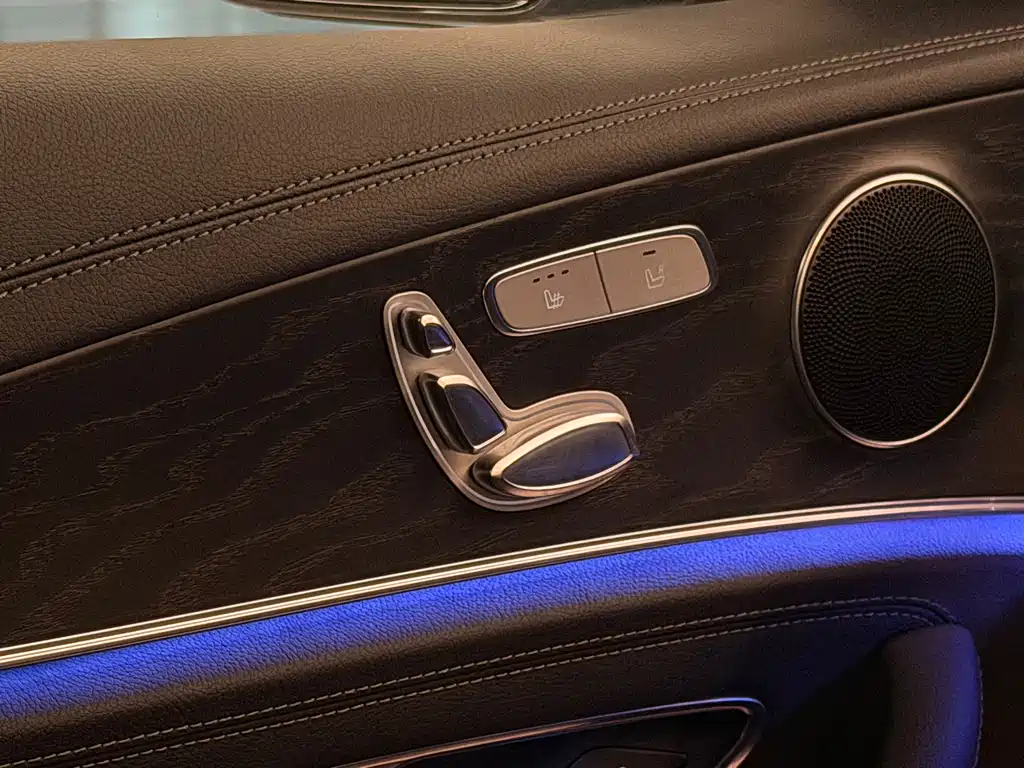 Mercedes-Benz E-Class 2017 — фото 11