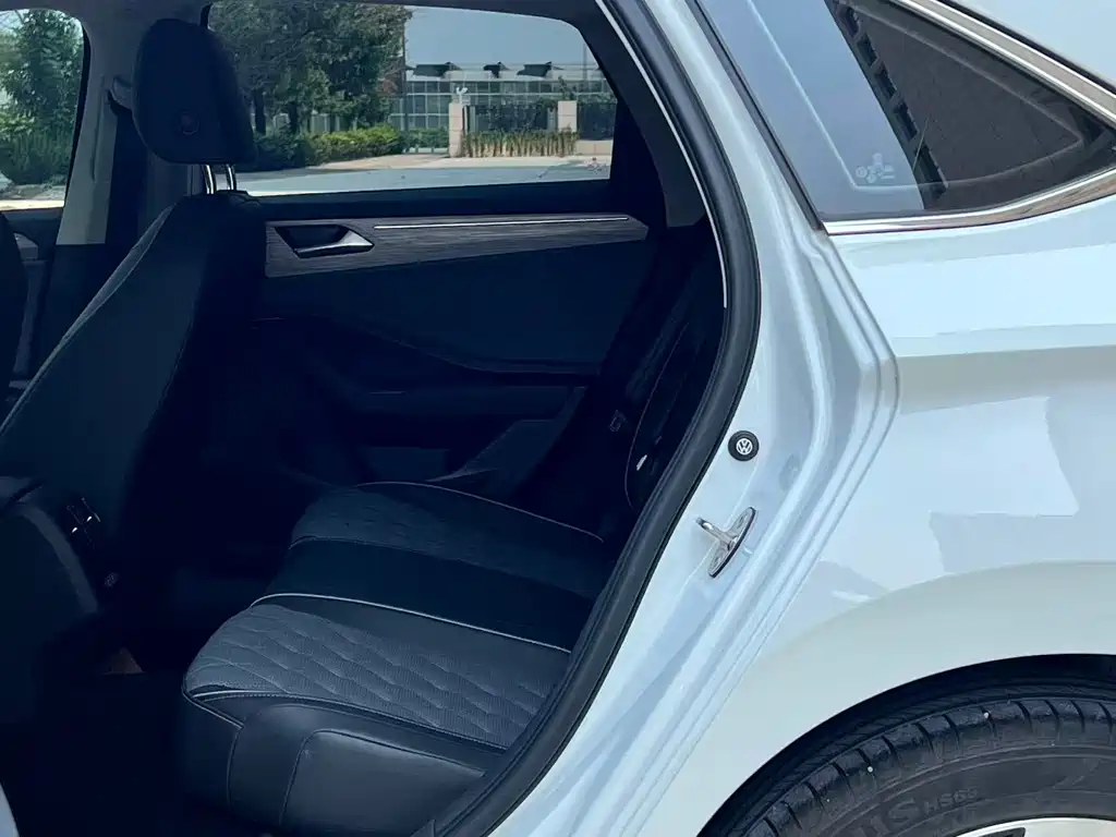 Volkswagen Sagitar 2025