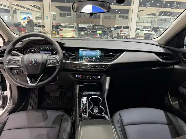 Buick Regal 2025