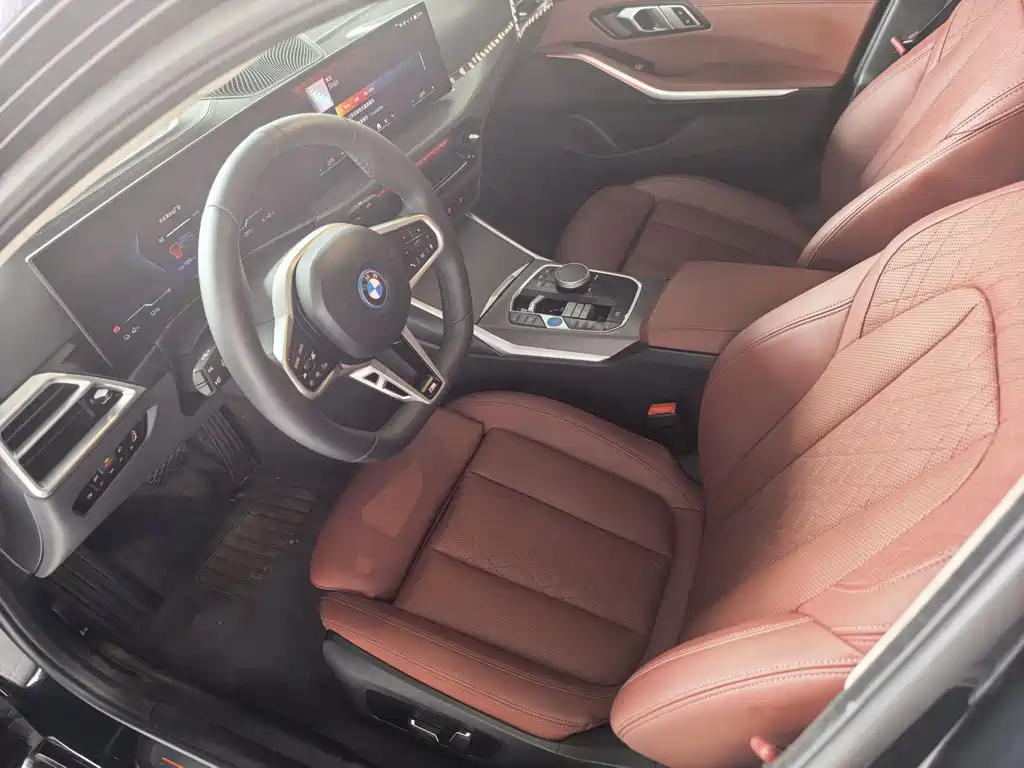 BMW i3 2025 — фото 4