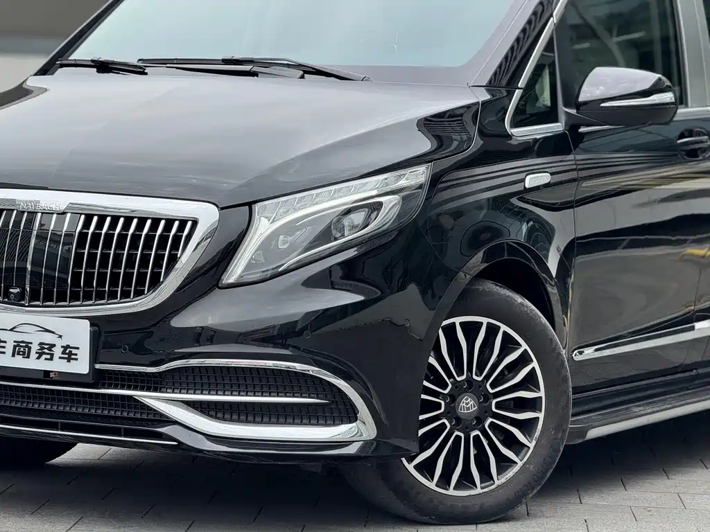 Mercedes-Benz V-Class 2022 — фото 4