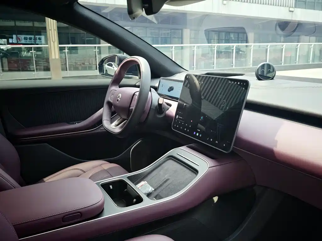 NIO ET5 2025
