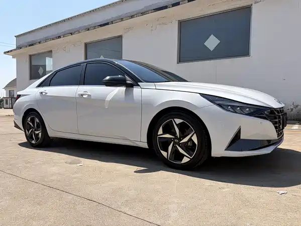Hyundai Elantra 2021