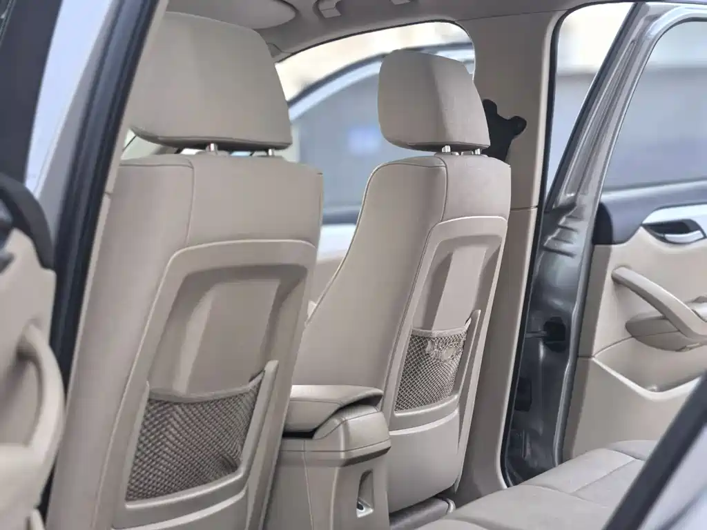 BMW X1 2014 — фото 12
