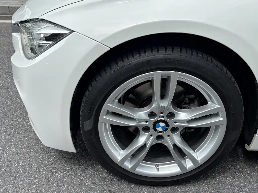 BMW 3 Series 2019 — фото 3