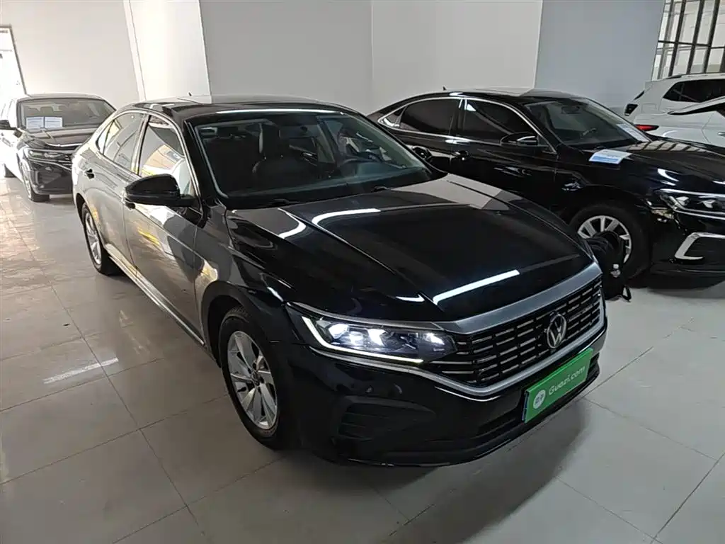Volkswagen Passat 2023 — фото 4