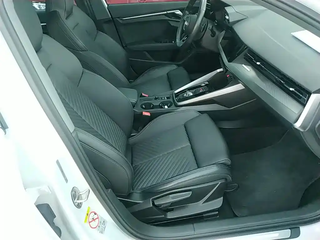 Audi A3 2022 — фото 25