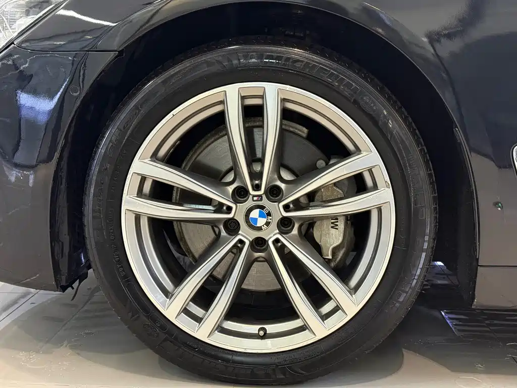 BMW 7 Series 2018 — фото 18