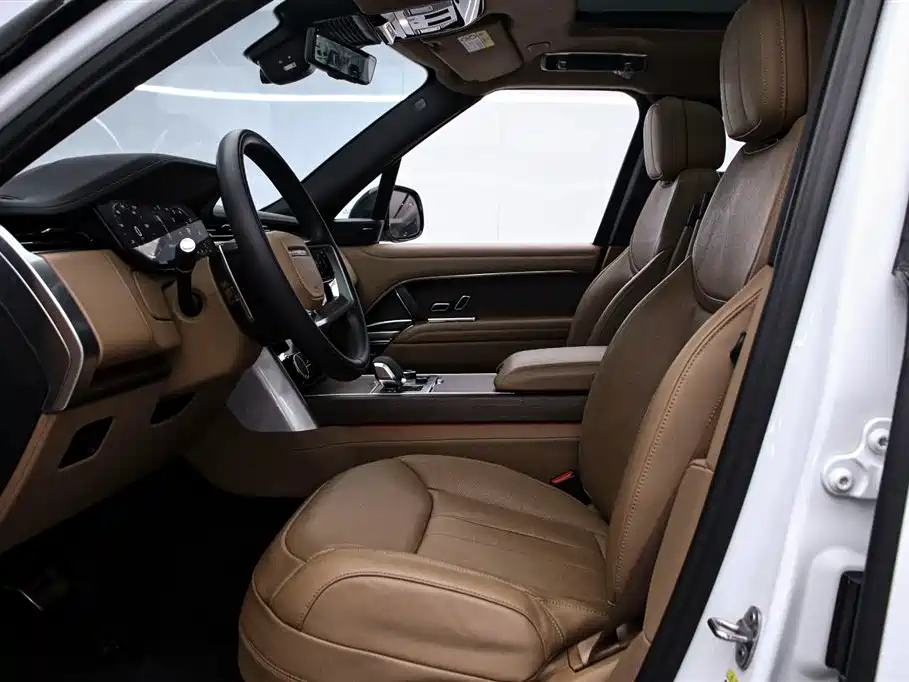 Land Rover Range Rover 2023 — фото 12