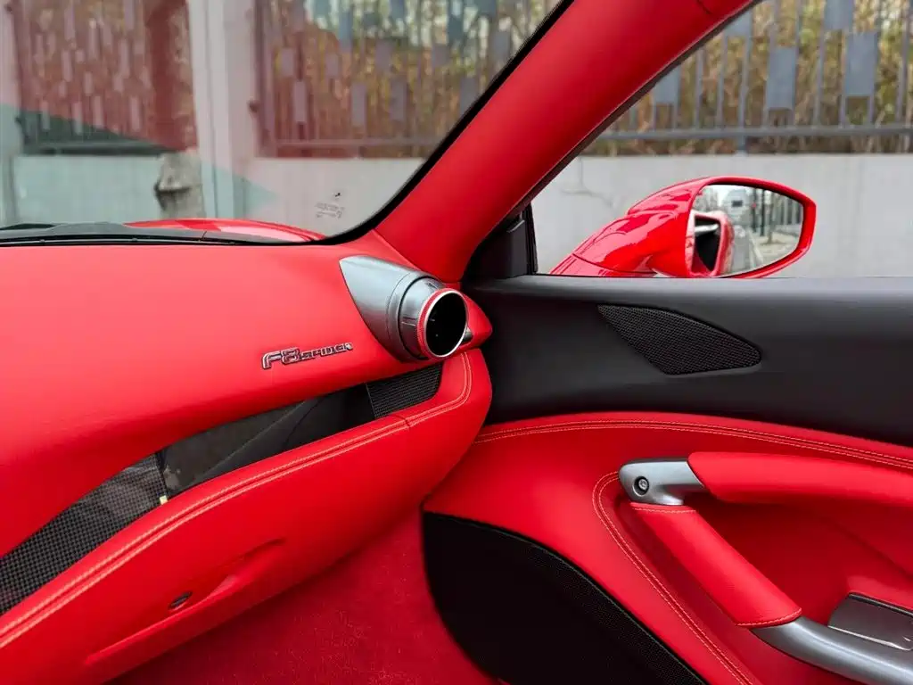 Ferrari F8 2023 — фото 6