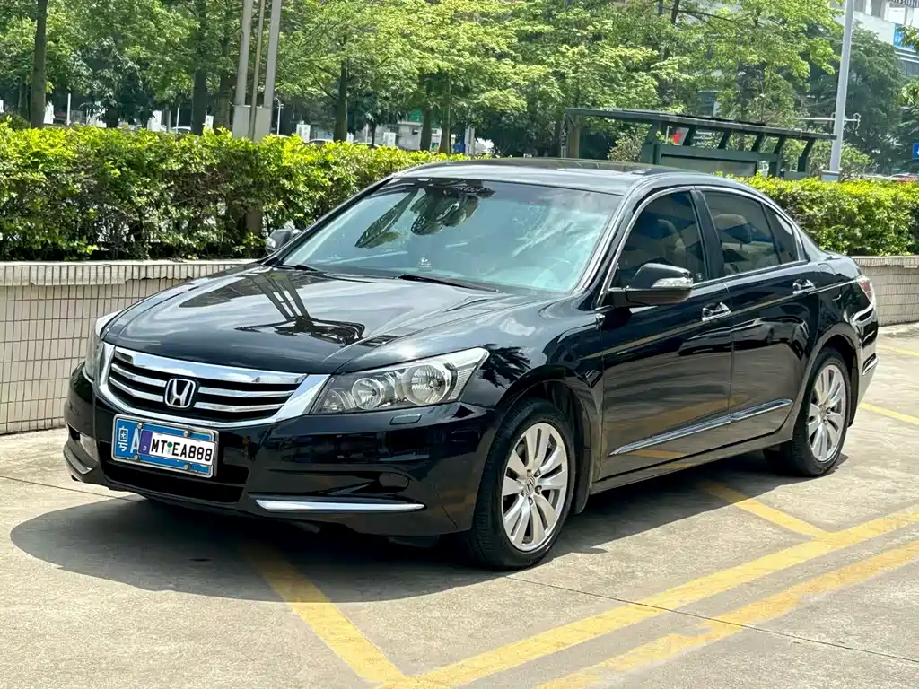 Honda Accord 2013 — фото 1
