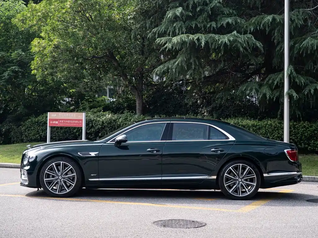 Bentley Flying Spur PHEV 2024