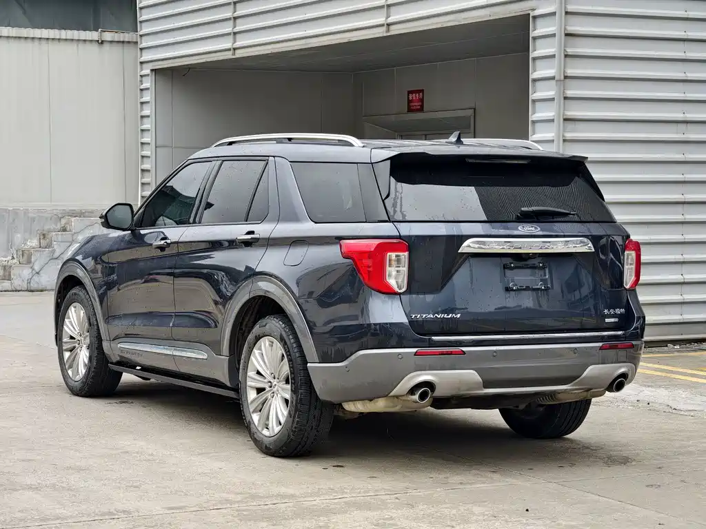 Ford Explorer 2022 — фото 5
