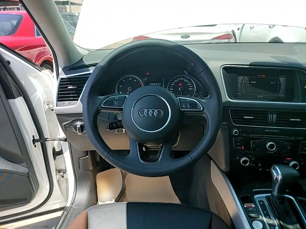Audi Q5 2018 — фото 11