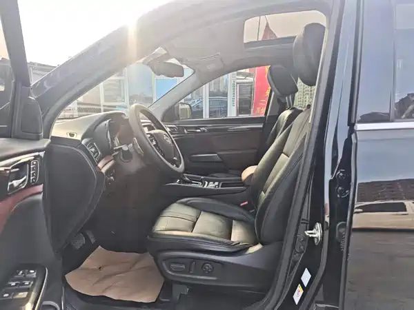 GAC Trumpchi GS8 2017