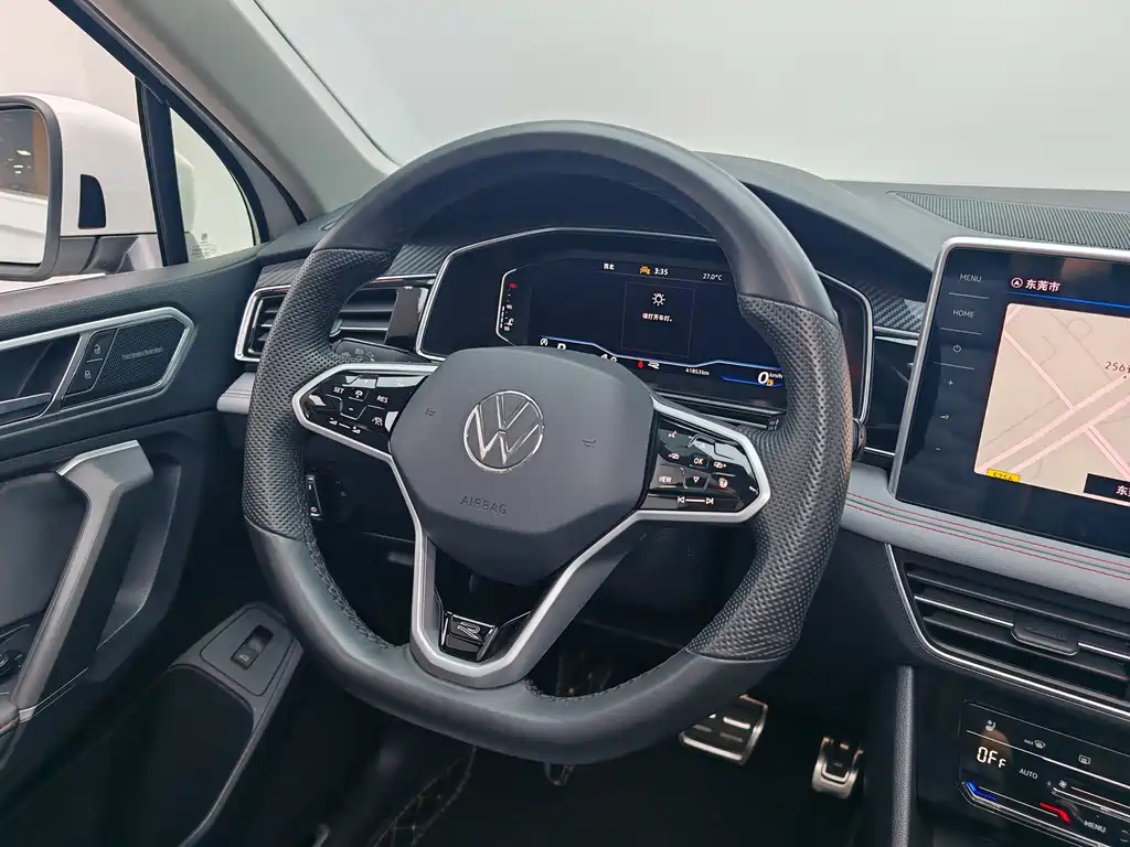 Volkswagen Tiguan L 2023 — фото 16