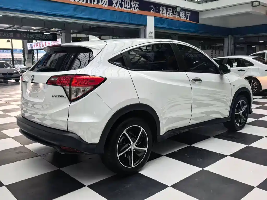 Honda Vezel 2022 — фото 9