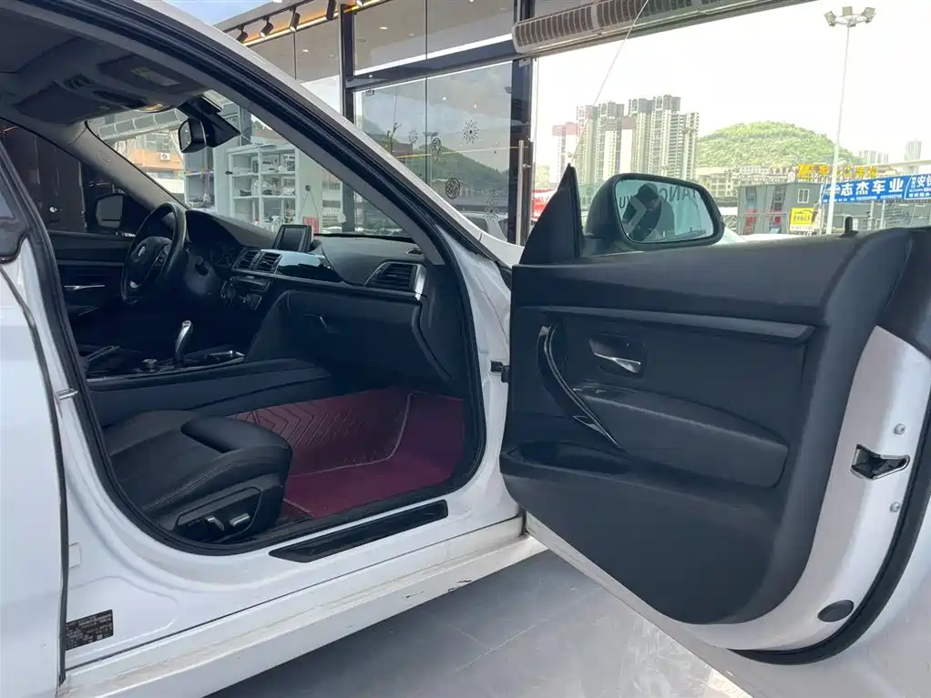 BMW 3 Series GT 2018 — фото 16