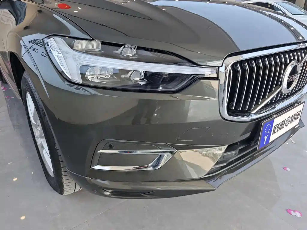 Volvo XC60 2021 — фото 19
