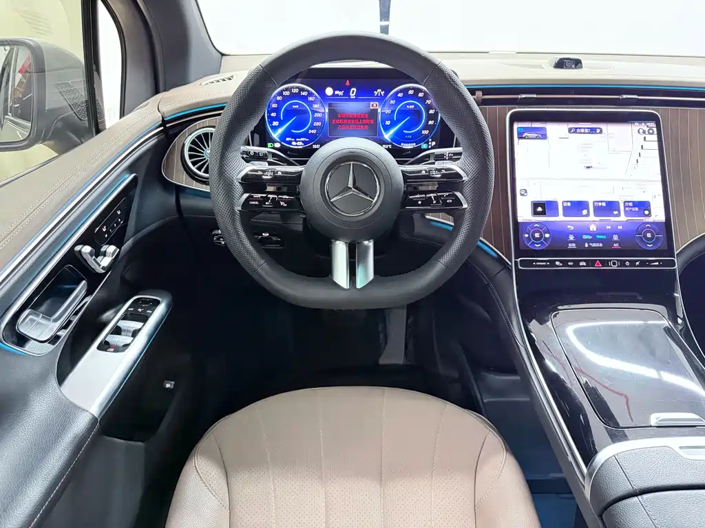 Mercedes-Benz EQE SUV 2023 — фото 20