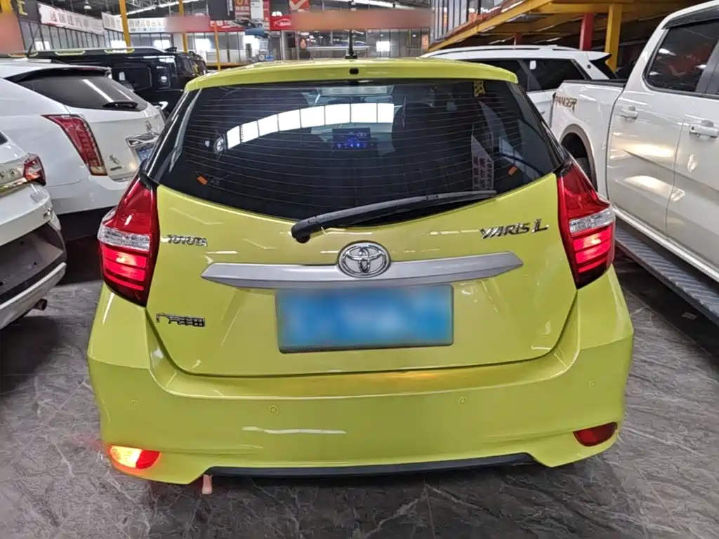 Toyota Yaris L 2020 — фото 6