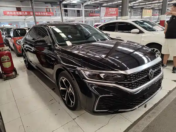 Volkswagen Passat 2024
