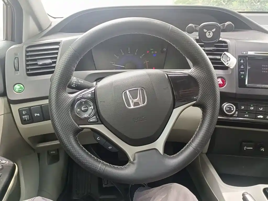 Honda Civic 2015 — фото 11