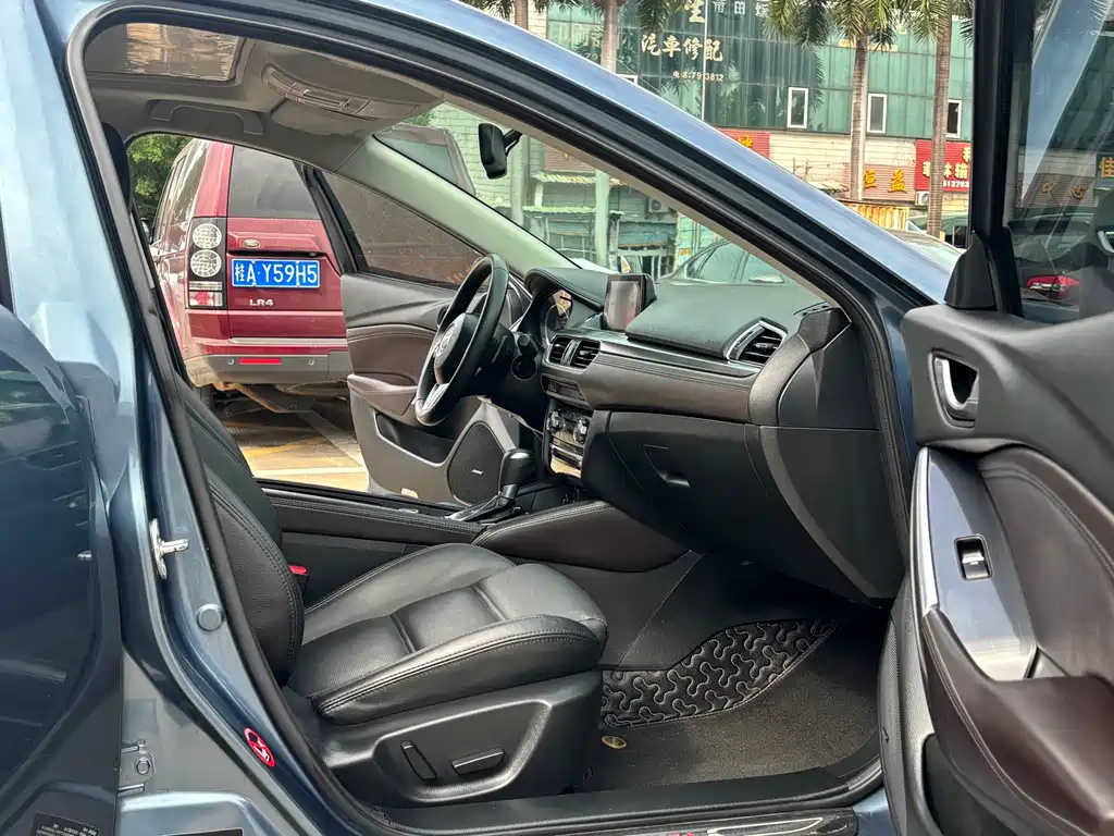 Mazda Atenza 2017 — фото 10